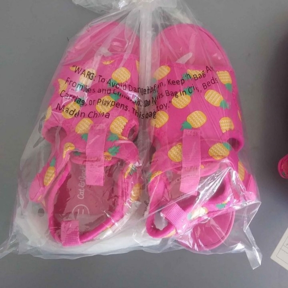 Girls Sandals by Cat & Jack - Picture 4 of 5